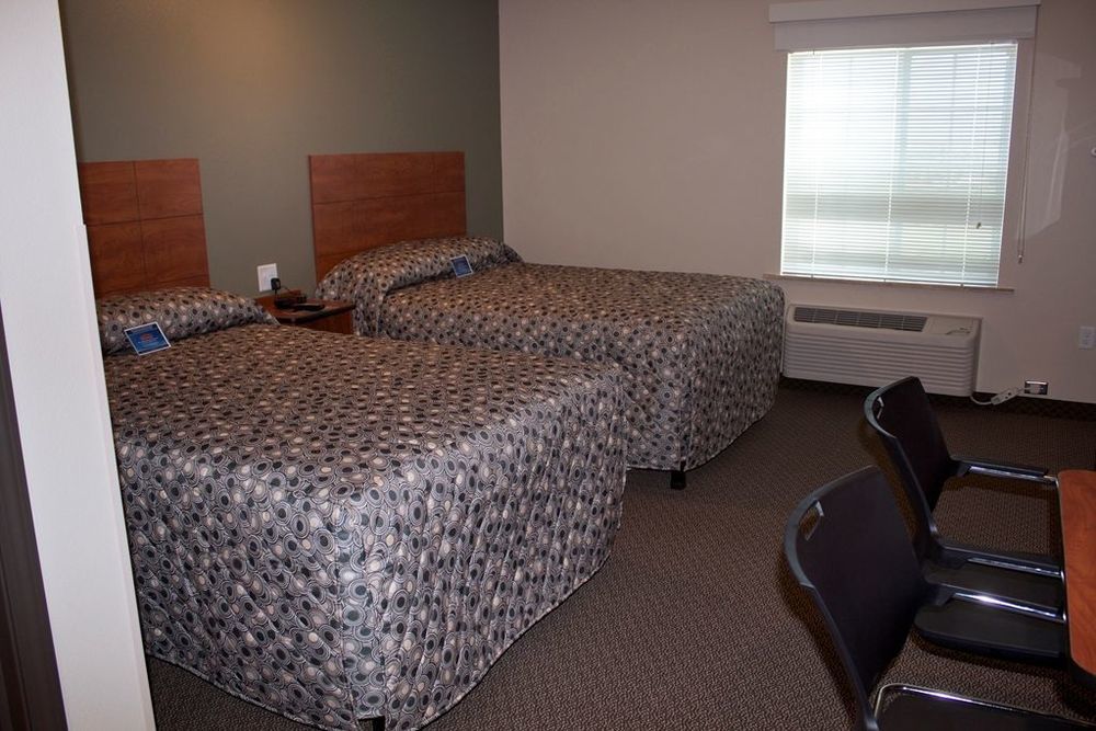 Suburban Studios Watford City Habitación foto